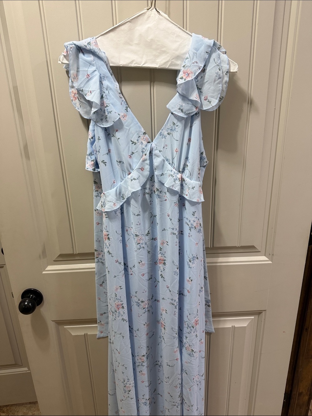 Francesca's Collections Light Blue Floral Maxi Dress